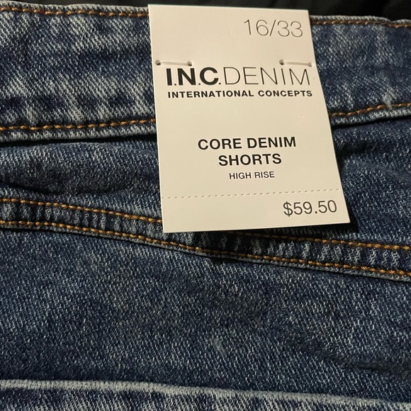 INC International Concepts women’s deconstructed, frayed denim shorts - Picture 3 of 3